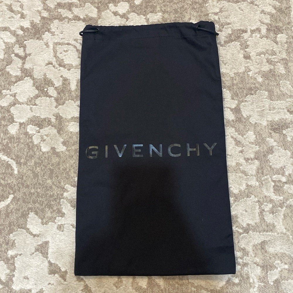 Givenchy Black shoe Dustbag